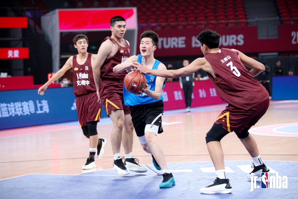 AG百家乐-篮球明星喜获新生命，重新回到赛场拼搏的简单介绍