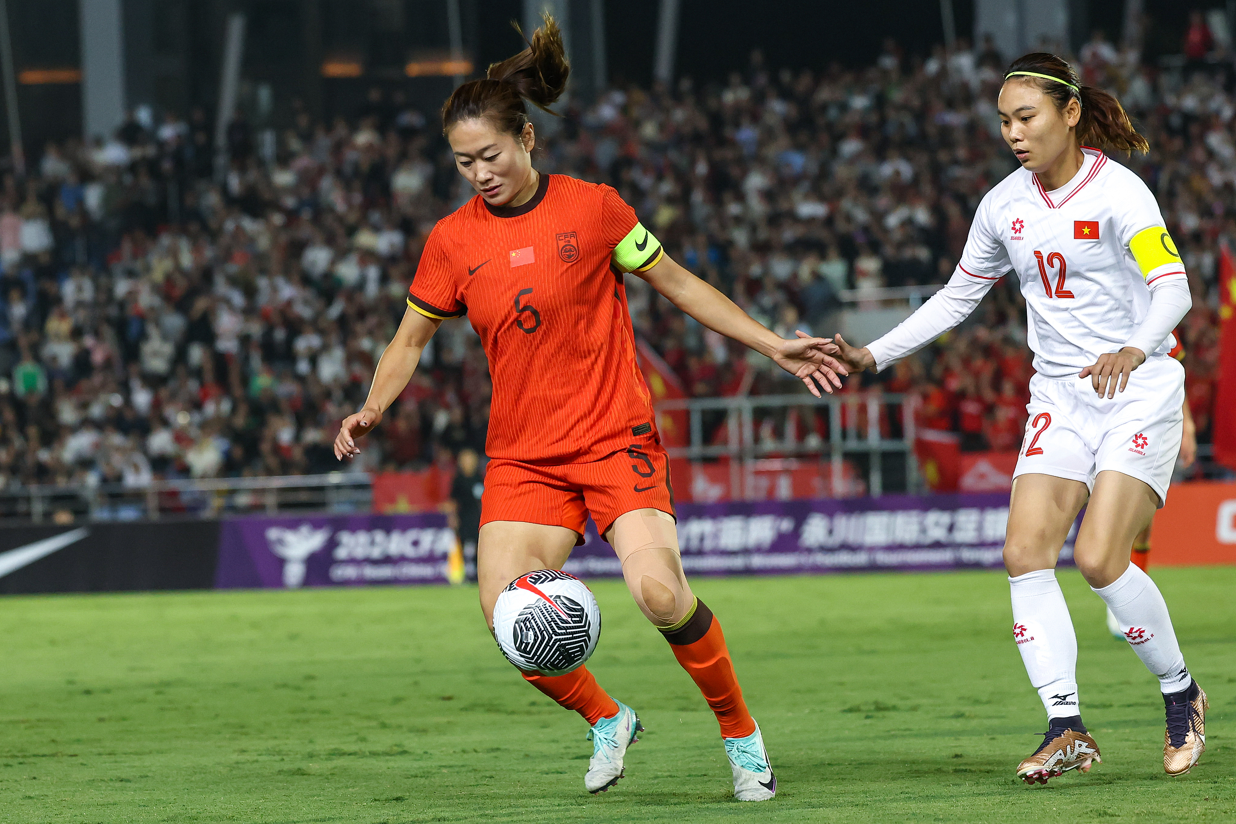 包含中国女足荣耀绽放,赢得国际赞誉的词条 包含中国女足荣耀绽放,赢得国际赞誉的词条