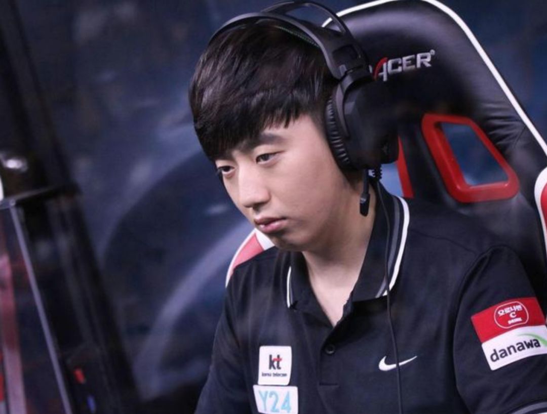 T1险胜V5,Deft开启传奇时刻宿敌对决八强赛,锁定晋级资格的简单介绍 T1险胜V5,Deft开启传奇时刻宿敌对决八强赛,锁定晋级资格的简单介绍