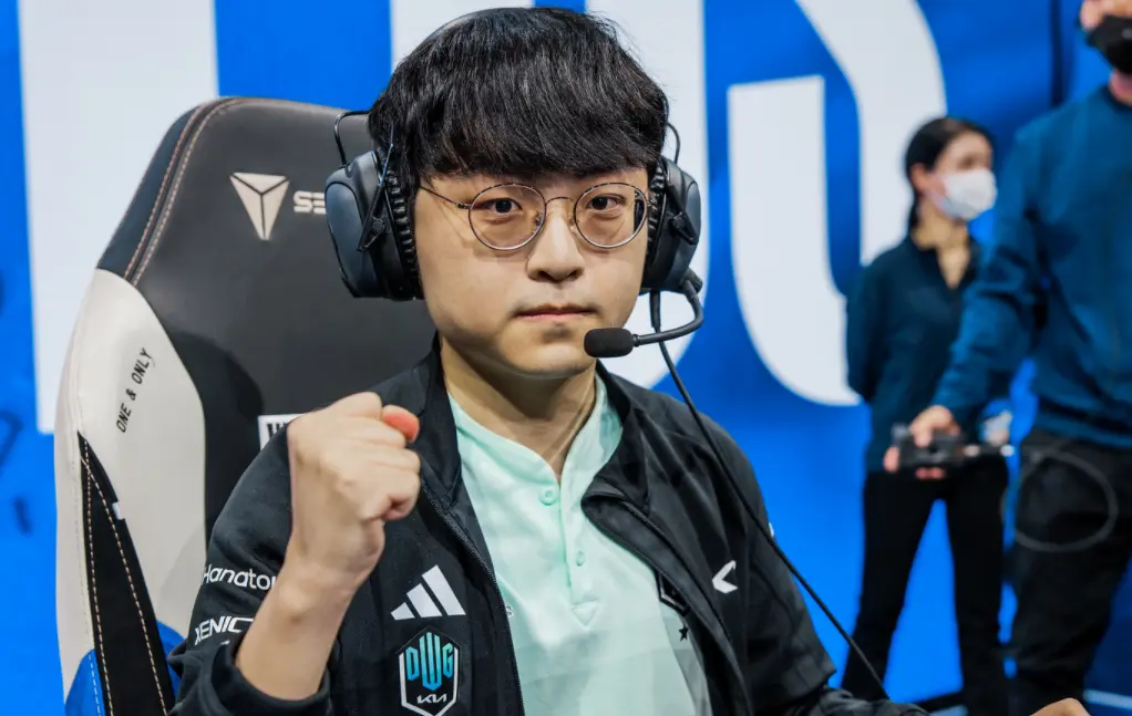 MAD碾压FNC,Chovy拿下关键大龙焦点之战四强赛,锁定晋级资格 MAD碾压FNC,Chovy拿下关键大龙焦点之战四强赛,锁定晋级资格