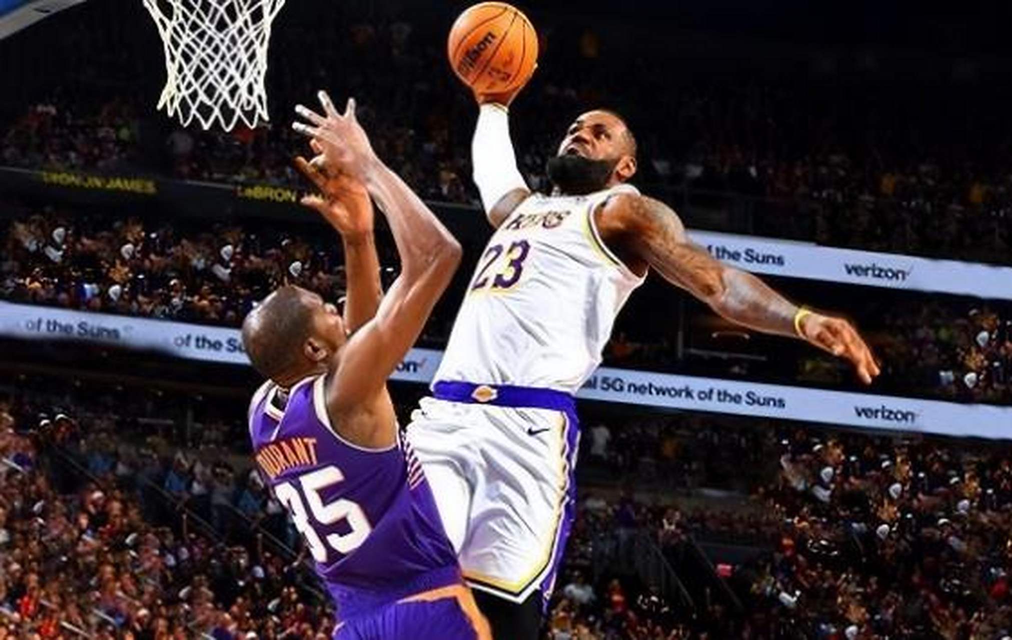 湖人再胜雄鹿,詹姆斯领航全队胜利 湖人再胜雄鹿,詹姆斯领航全队胜利