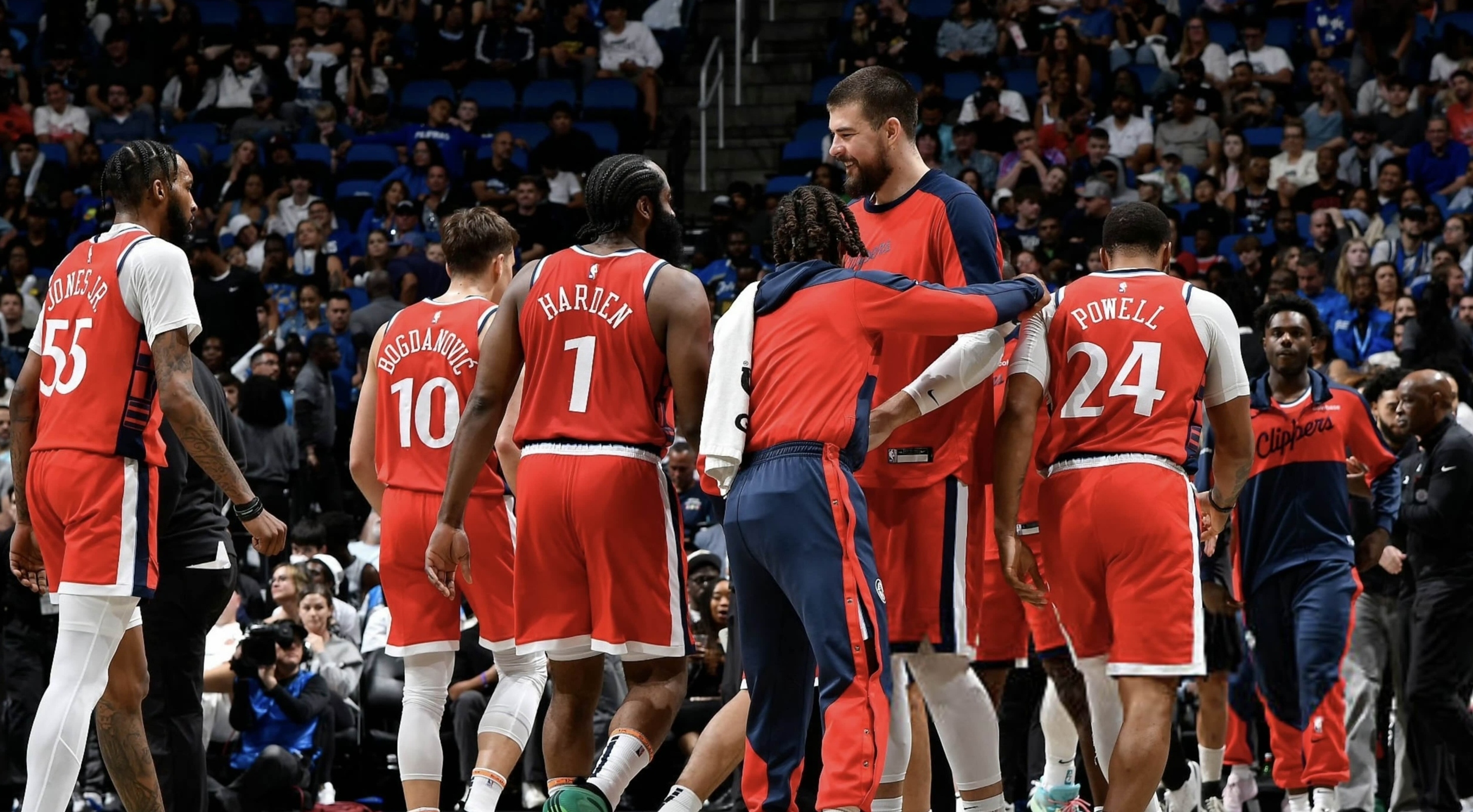 关于快船主场胜鹈鹕,保罗乔治砍下27分的信息 关于快船主场胜鹈鹕,保罗乔治砍下27分的信息