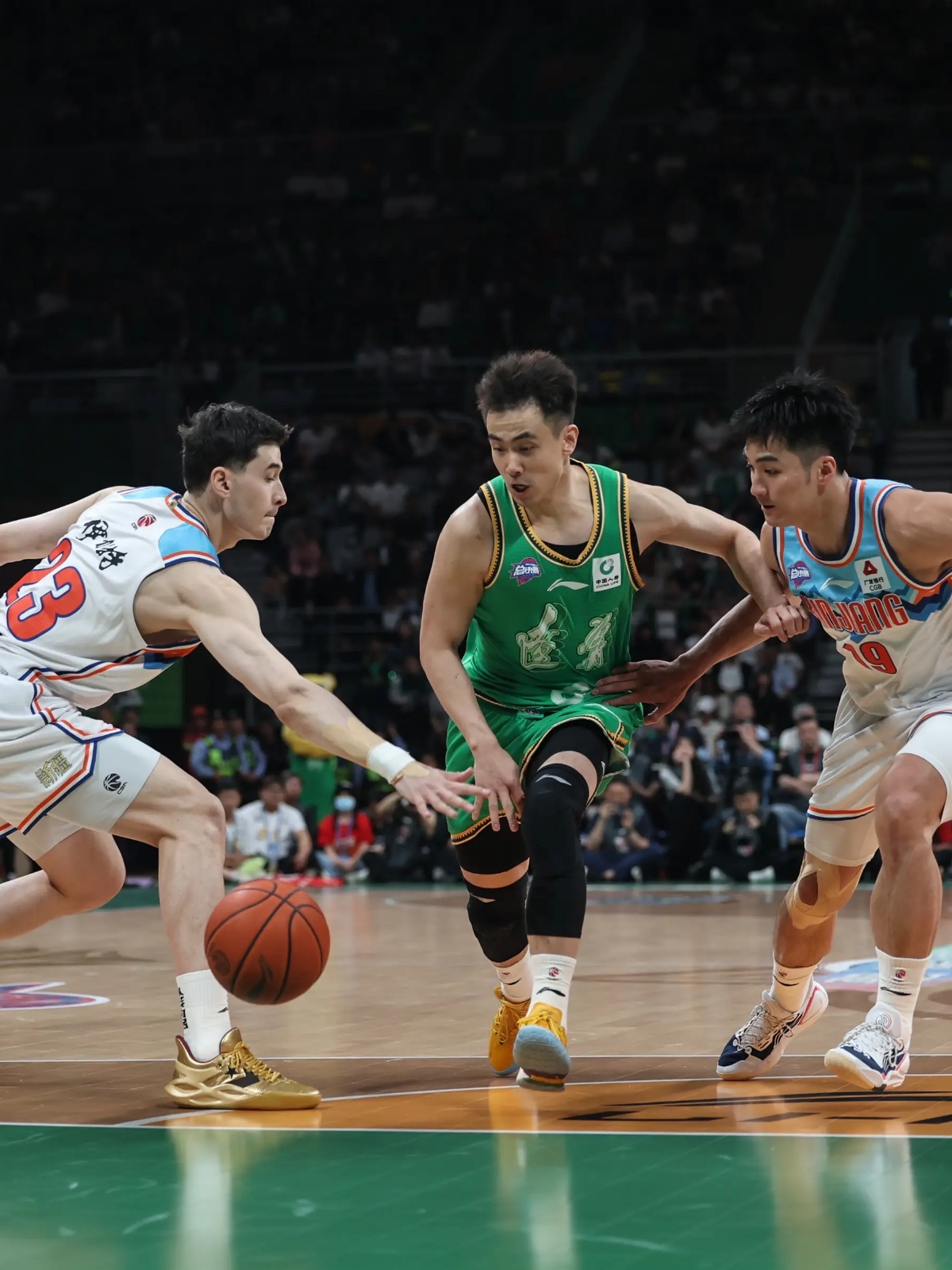 AG百家乐官方网站-青海男篮再度告捷，排名持续攀升