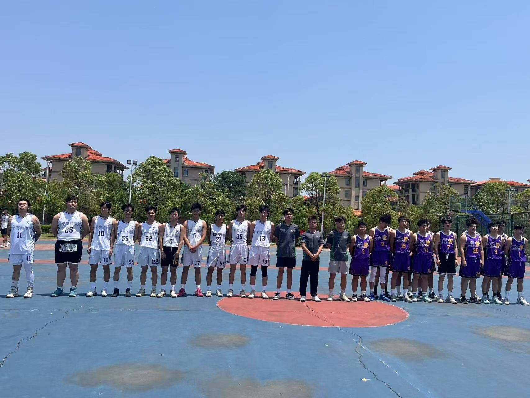 包含学校篮球校园巡回赛，广州站再次开赛的词条