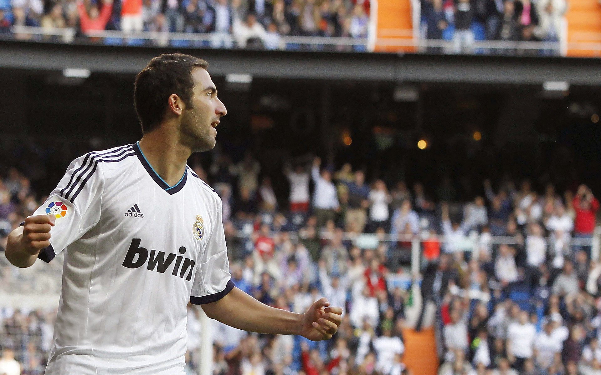 跨界疾速—当恩比德驶入F1争冠之夜