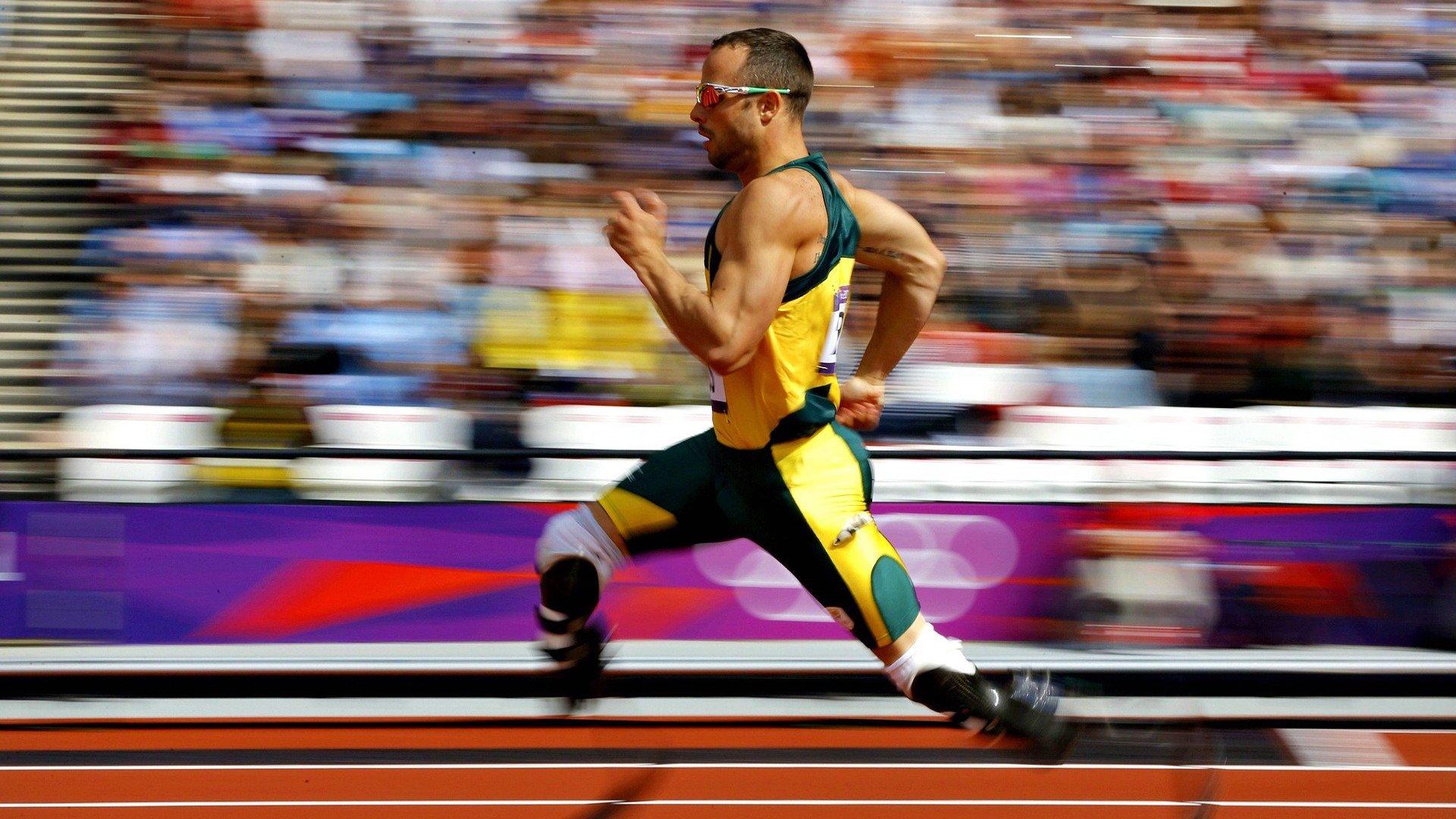 跨境逆袭，亚洲闪电击穿钢铁防线，AC米兰关键战突围英格兰